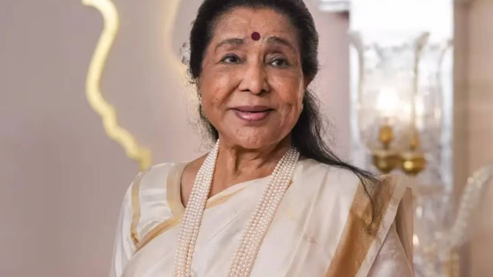 Asha Bhosle Last Rites Shivaji Park Mumbai