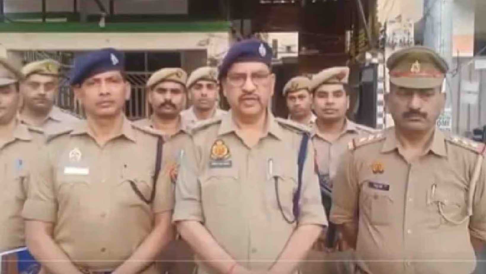 Kanpur Twin Daughters Murder Father Killed Daughters Crime News