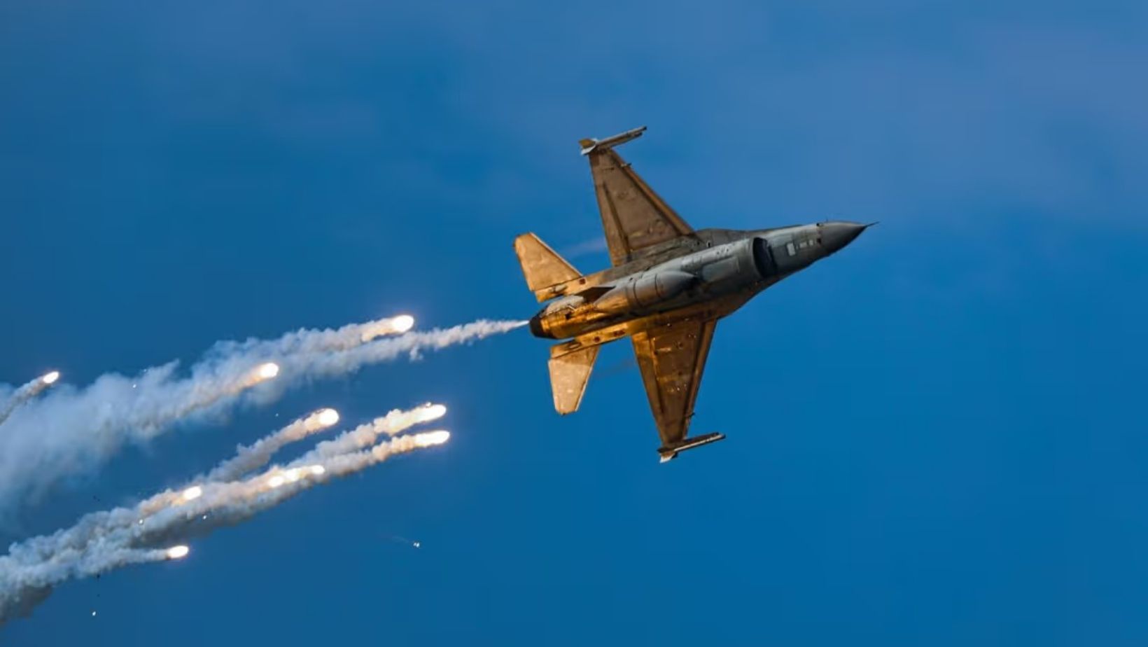 Us Fighter Jet Crash Iran Pilot Rescued War Escalation
